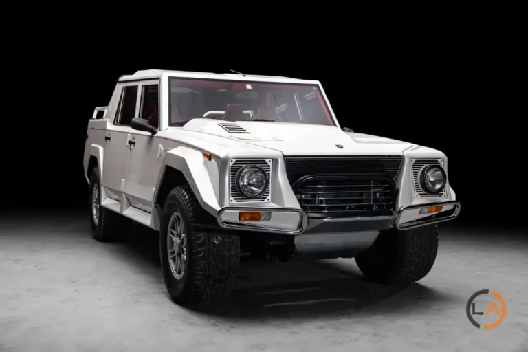 Lamborghini LM002 1990 - Image 05 (March 18, 2026)
