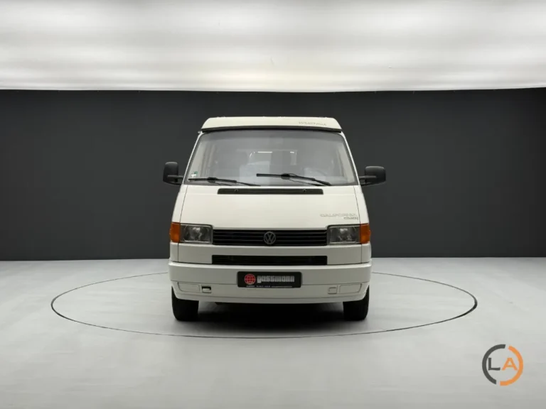Volkswagen T4 California Camper 2.0L - Image 03 (March 29, 2026)