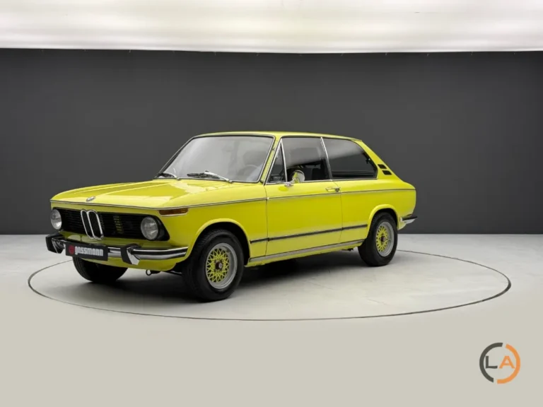 BMW 2000 Touring - Image 02 (April 19, 2026)