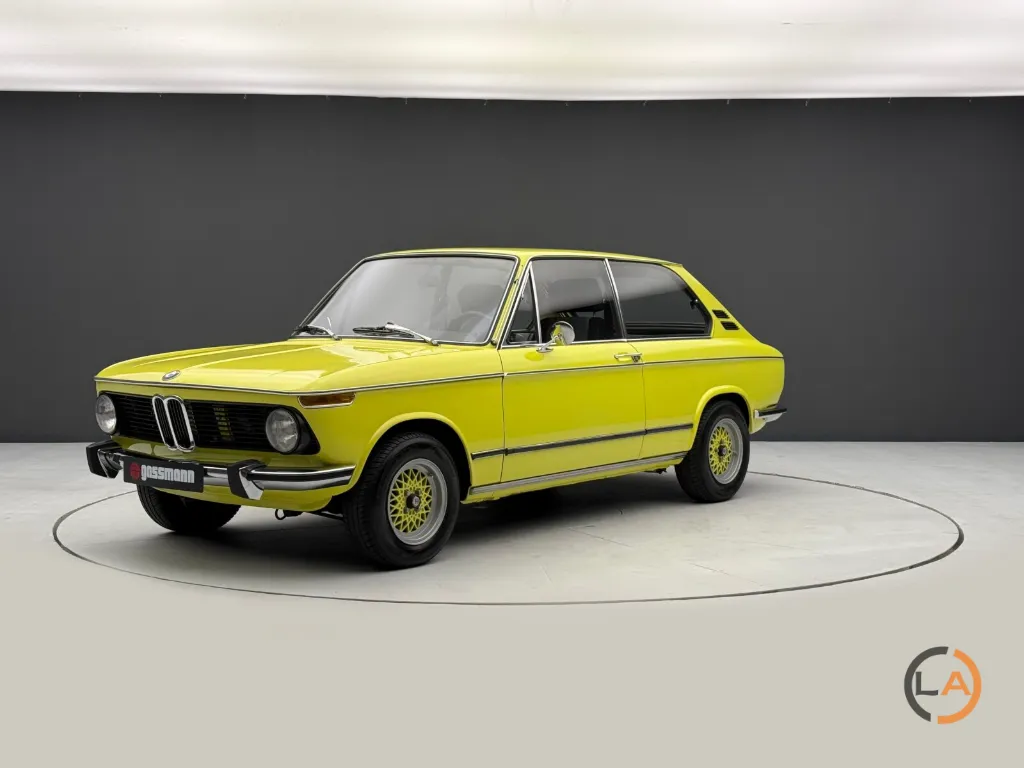 BMW 2000 Touring - Image 02 (April 19, 2026)
