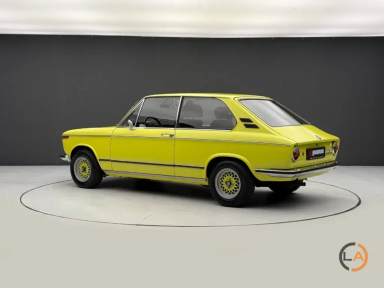 BMW 2000 Touring - Image 07 (April 19, 2026)
